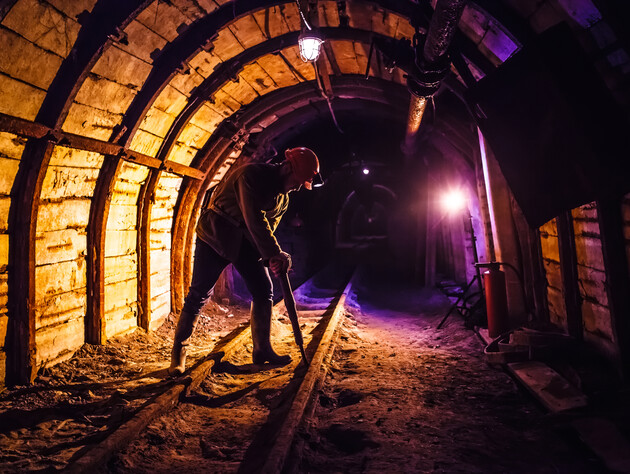 У Донецькій області через обстріли РФ знову знеструмлено шахти, в яких перебували люди – Міненерго
