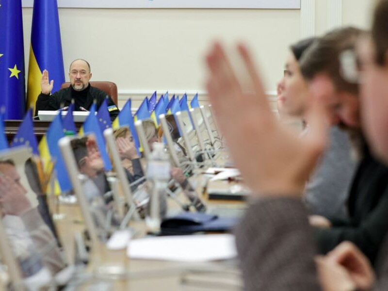 Шмигаль провів засідання уряду й назвав головні елементи безпеки українців