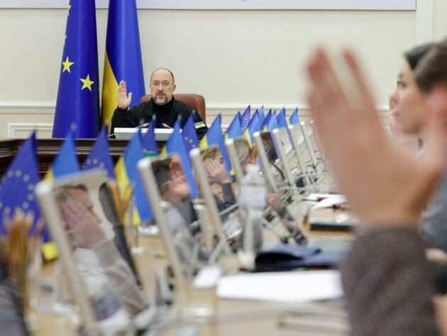 Шмигаль провів засідання уряду й назвав головні елементи безпеки українців