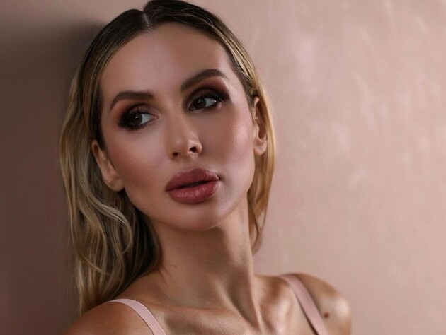 Loboda в тонкій сукні й без бюстгальтера знялася на Балі