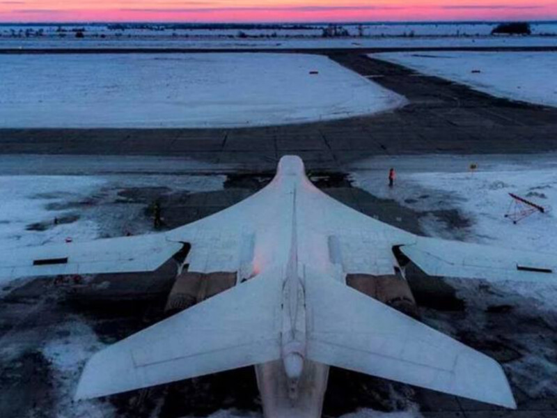 Два дрони впали на військовий аеродром в Енгельсі, де стоять російські Ту-160 – росЗМІ