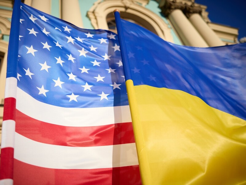 США провели два раунди переговорів з Україною щодо гарантій безпеки – амбасадорка Брінк