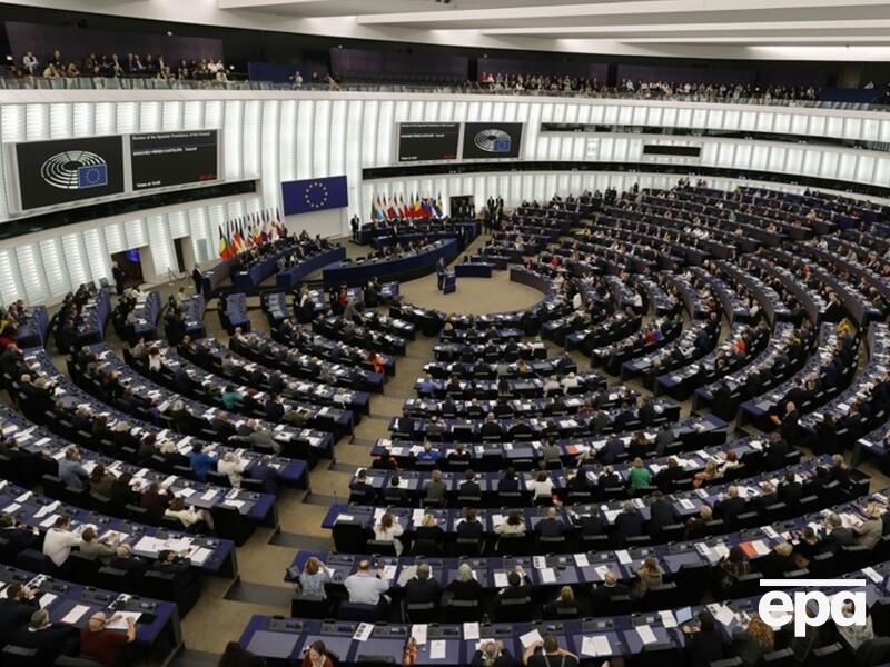 У Європарламенті зібрали підписи під петицією про позбавлення Угорщини права голосу в Єврораді