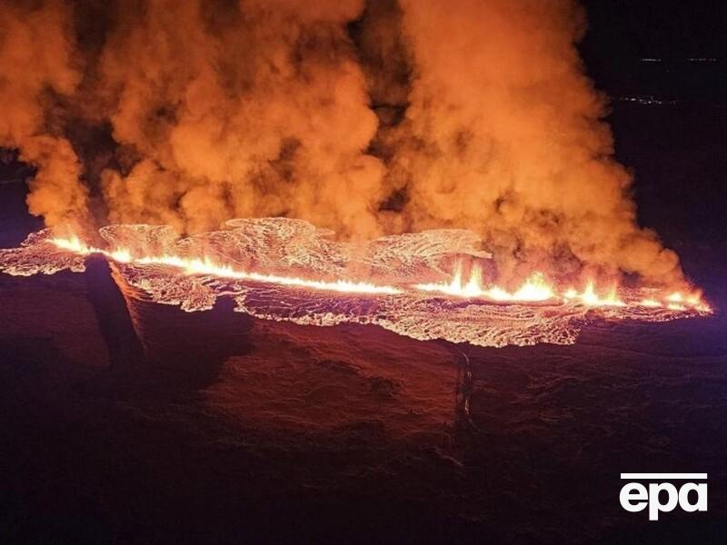 В Ісландії почалося виверження вулкана, влада евакуювала місто. Фото