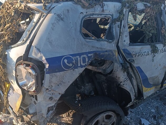 Окупанти вдарили дроном по автомобілю поліції в Херсонській області, постраждав правоохоронець