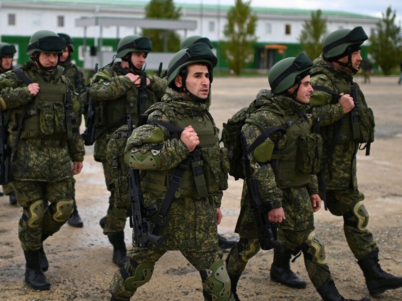 Росія суттєво завищує чисельність своєї армії – британська розвідка