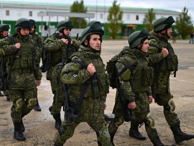 Россия существенно завышает численность своей армии – британская разведка