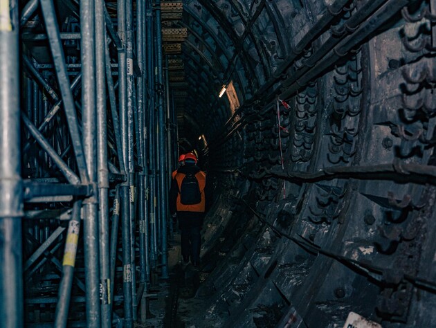 Нардеп Бондарєв звявив, що рух київського метро на Теремки відновлять приблизно за пів року, а причини аварії – у поспішному будівництві уряду регіоналів