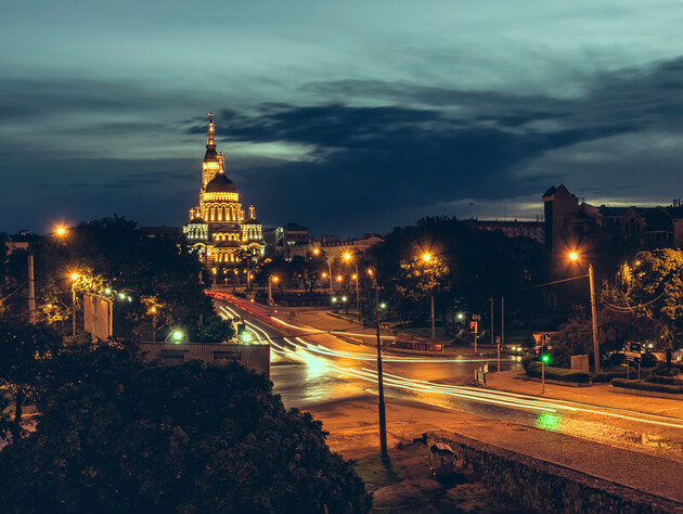 В Харькове оккупанты атаковали ракетами центр города. В ОВА сообщили о 16 пострадавших, двое в тяжелом состоянии
