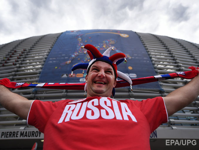 Российские болельщики, осужденные за беспорядки на Евро 2016, вернулись в РФ