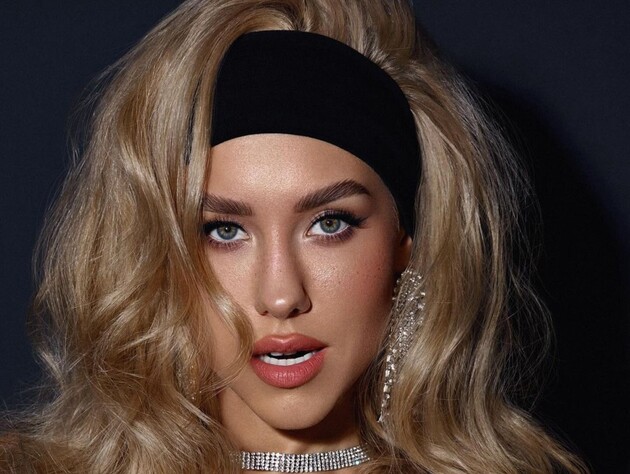 На роликах в купальнике. Квиткова выложила в сеть снимки из новой фотосессии и рассказала о личной жизни после развода 