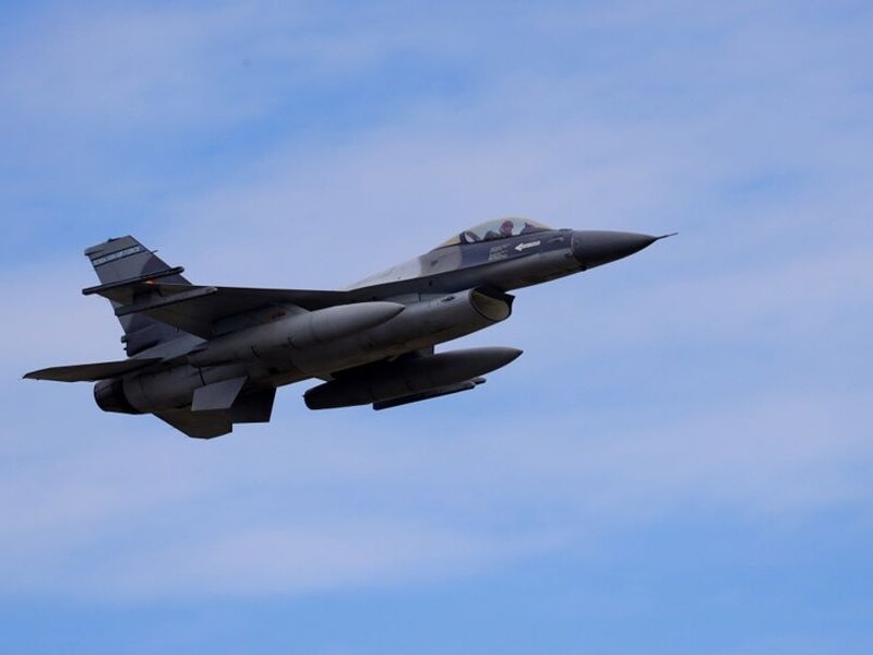 Ігнат розповів, чому F-16 ще не передають Україні