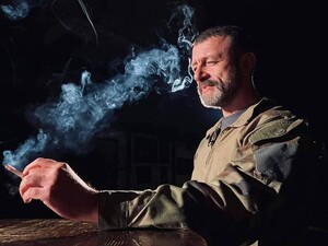 На фронт із гітарою, Кремль на Сердючку, мавпи з автоматами. Інтерв'ю Полторацького з актором і музикантом Мацютою. Відео