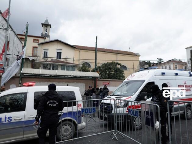 В Турции вооруженные люди напали на католическую церковь, есть погибший