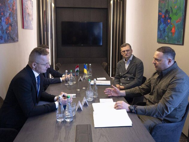 В Ужгороді тривають українсько-угорські переговори. Єрмак заявив, що потрібен "відвертий і конструктивний діалог"