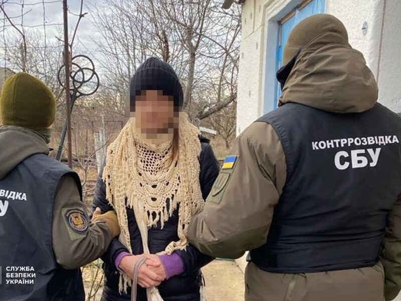 СБУ затримала жительку Миколаївської області, яку підозрюють у збиранні інформації про підрозділи морпіхів ЗСУ