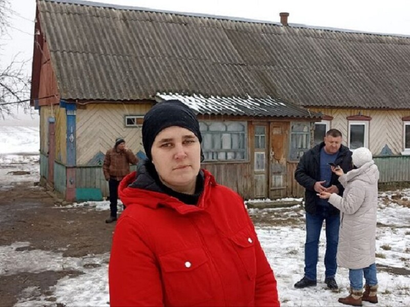 У Житомирській області в сім'ї, у якої найменші діти загинули внаслідок пожежі, вирішили забрати й решту трьох дітей