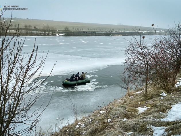 В Тернопольской области трое детей провалились под лед и погибли – ГСЧС