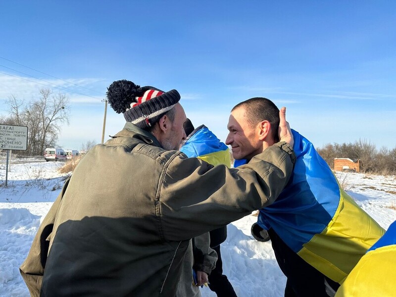 "Жизнь каждого украинца – наивысшая ценность!" СБУ опубликовала видео с сегодняшнего обмена пленными
