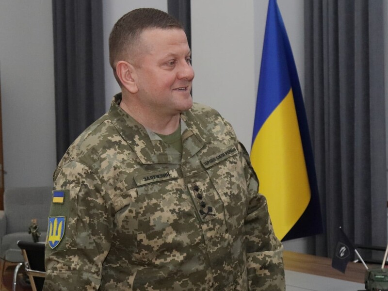 Залужний вважає, що Україні треба завдавати масованих ударів по критичній інфраструктурі РФ без застосування ракет і авіації