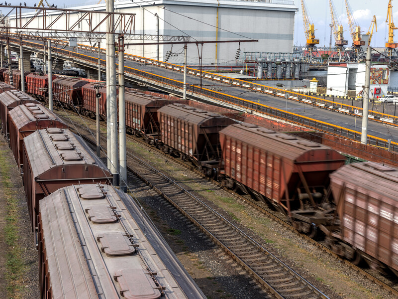 "Укрзалізниця" за январь экспортировала 7,5 млн тонн грузов и побила свой рекорд