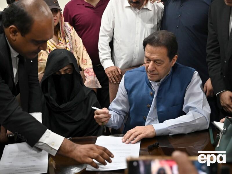 Экс-премьеру Пакистана Хану вынесли третий приговор за неделю, на этот раз – за слишком быструю свадьбу после развода