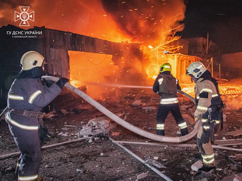 Ночью РФ разбомбила трехэтажный отель в Харьковской области, под завалами ищут человека – ОВА