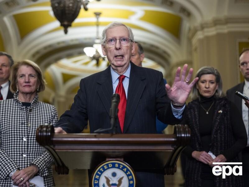 Лидер республиканцев в Сенате считает, что "нет реальных шансов" принять закон, включающий помощь для Украины