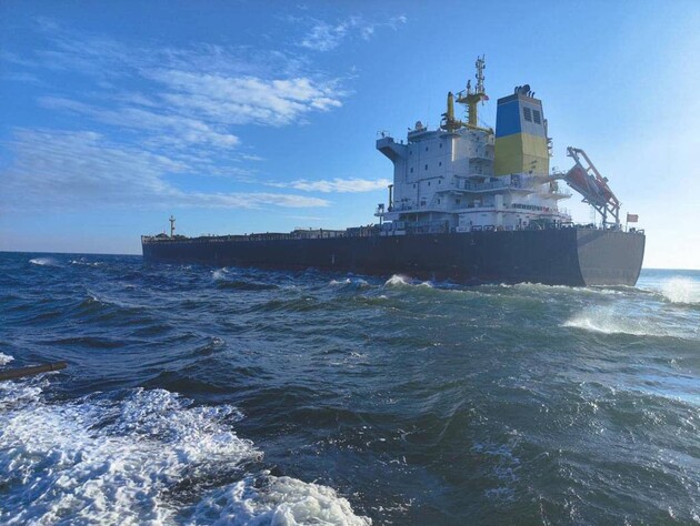 За пів року морським коридором перевезли приблизно 20 млн тонн вантажів до 32 країн світу, з них 70% – агропродукція – Шмигаль