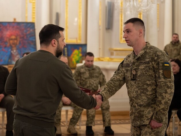 Зеленский присвоил звание Героя Украины подполковнику Агееву, чье подразделение первым сбило 