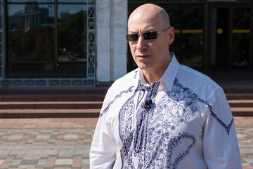 Путин и папа Зеленского, отставка Залужного, атака на Сырского, Рюрик и Вовик, Надеждин. Стрим Голованова с Гордоном. Трансляция