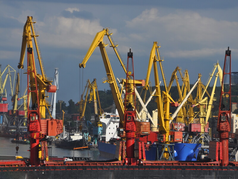 Нарощенню експорту через порти заважає страхування й перебої в роботі "Укрзалізниці" – аналітика GMK Center