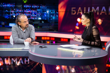 Чем для всей России и лично для Путина обернется смерть Навального? Срочный стрим Бацман и Шустера. Трансляция