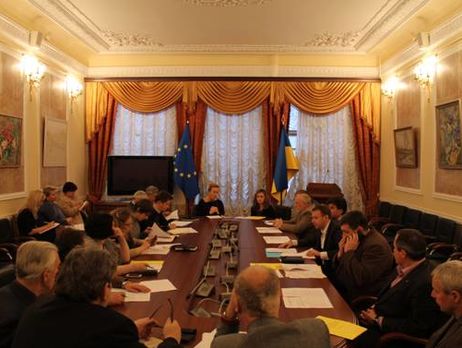 Минкульт намерен поручить творческим союзам защищать общественную мораль