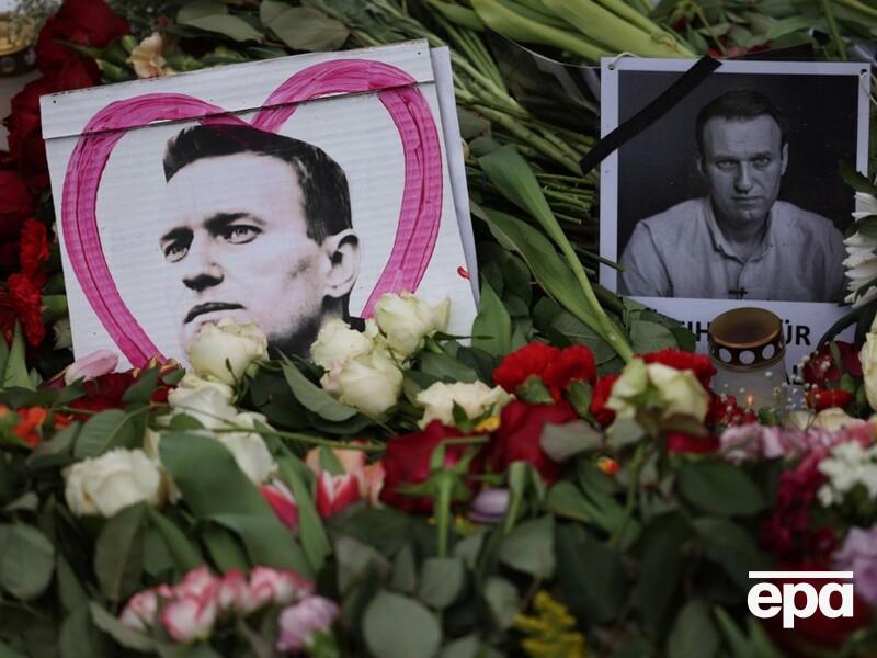 Тело Навального не отдают родственникам, оно 14 дней будет на "химической экспертизе" – пресс-секретарь политика