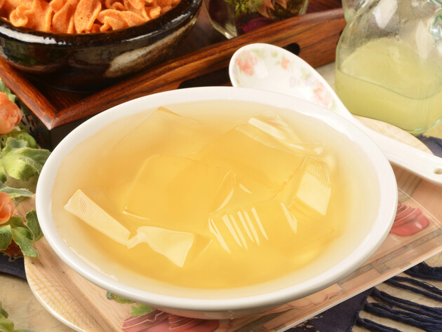 Снижает уровень сахара в крови и способствует здоровью кишечника. Клопотенко рассказал, как можно использовать желатин дома на кухне