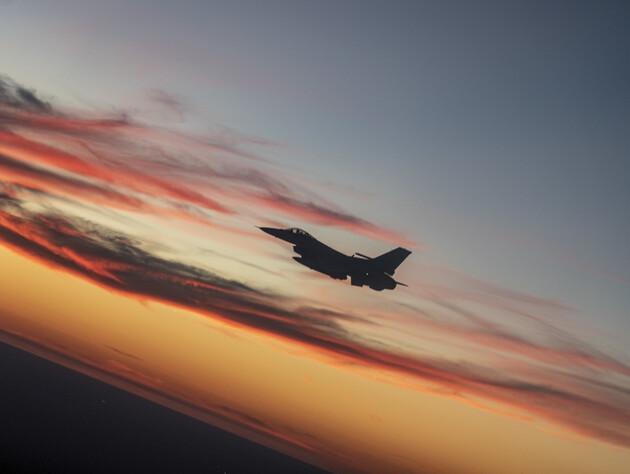 Первая группа украинских пилотов завершит обучение на F-16 в США к лету