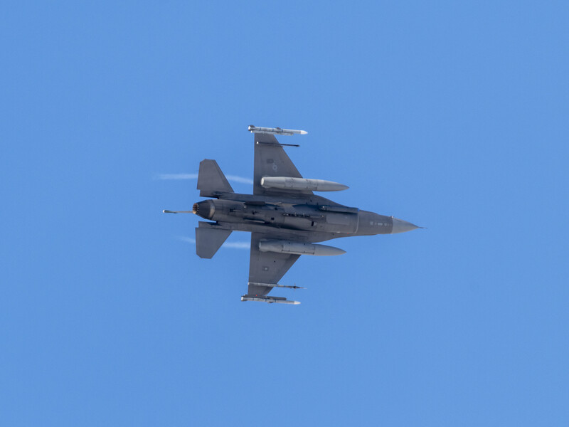 Премьер Дании: Надеюсь, что нам удастся еще до лета увидеть F-16 в воздушном пространстве Украины