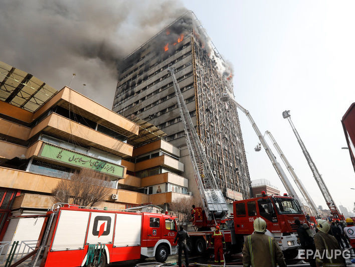 Момент обрушения горящего многоэтажного здания в Тегеране обнародован в интернете. Видео