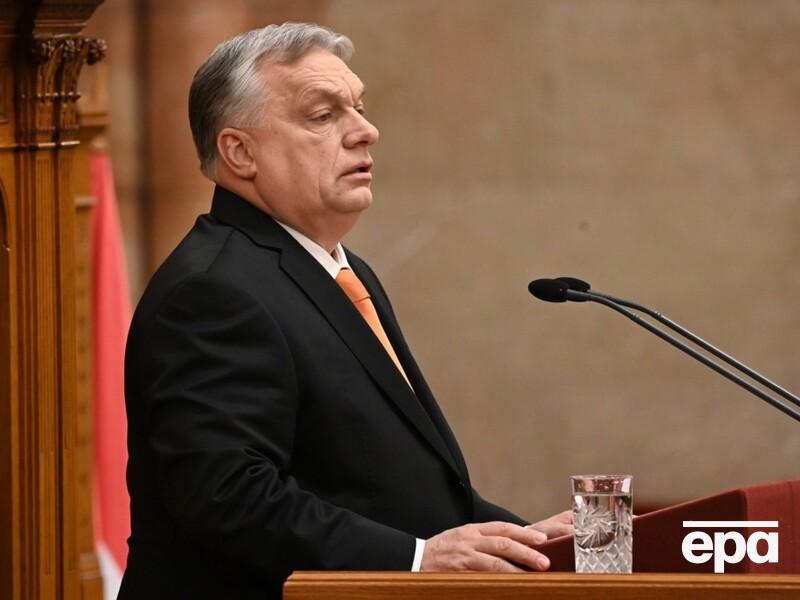 Орбан отказался почтить память Навального в парламенте и назвал его "шовинистом"