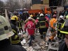 В Одессе спасатели обнаружили тела уже семи жертв российского удара по жилому дому, среди них мать с трехмесячным ребенком