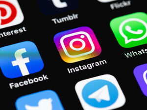 В Facebook и Instagram произошел массовый сбой