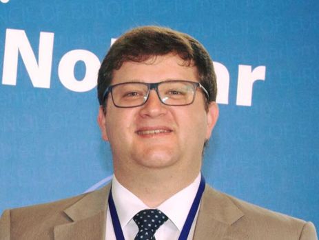 Одна известная леди со сменной прической хотела выкупить на балу Трампа целый столик за $1 млн, но не дали – Арьев