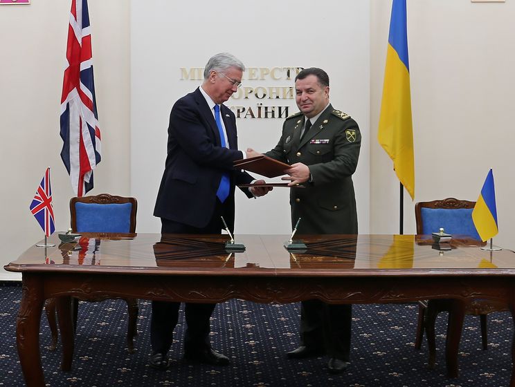 Украина и Великобритания договорились о развитии сотрудничества в оборонной сфере в 2017 году