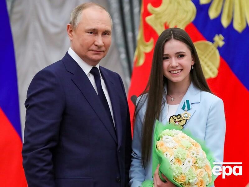 Глава МОК заявил, что Путин использовал Валиеву и это "очень, очень тяжело вынести"
