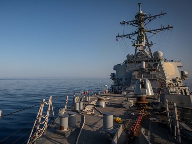 Військові США повідомили про відбиття великомасштабної атаки хуситів у Червоному морі й Аденській затоці