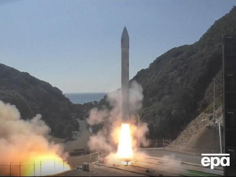 В Японии сразу после старта взорвалась ракета, пытавшаяся вывести на орбиту спутник. Видео