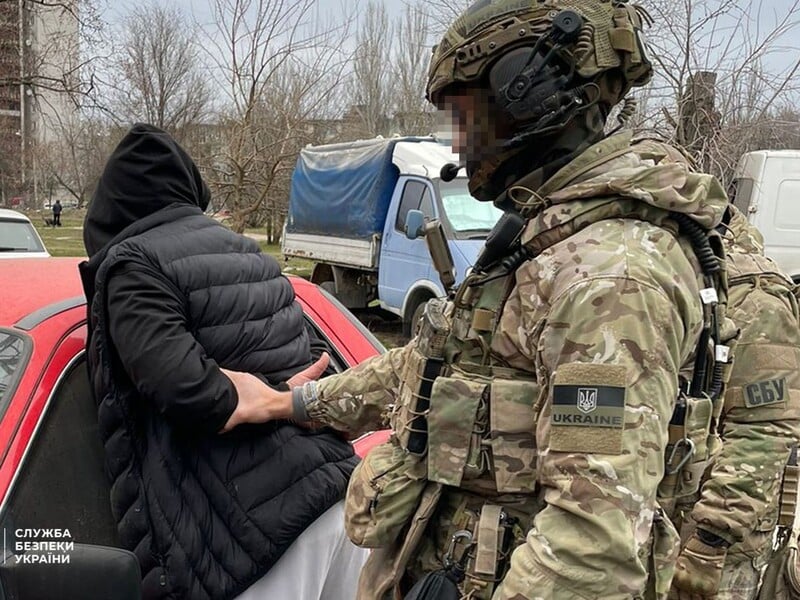 СБУ затримала підозрюваного у шпигуванні  за кораблями ЗСУ поблизу Одеського морпорту