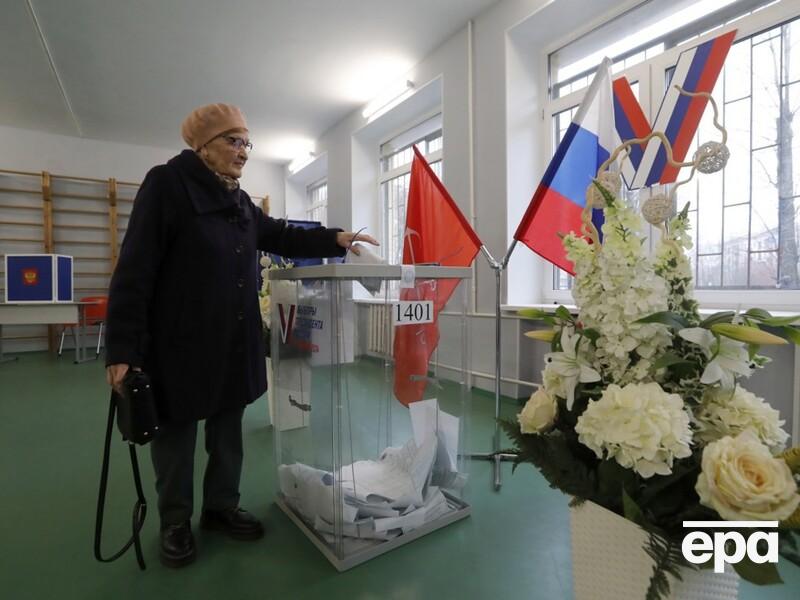 У Росії на виборчих дільницях підпалюють урни й виливають у них зеленку