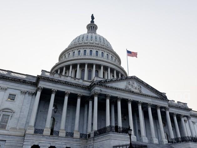 Сенат США избежал шатдауна, одобрив госбюджет на $1,2 трлн. Байден подпишет его сегодня